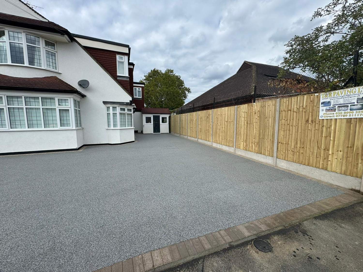 Fencing work by T & R Paving
